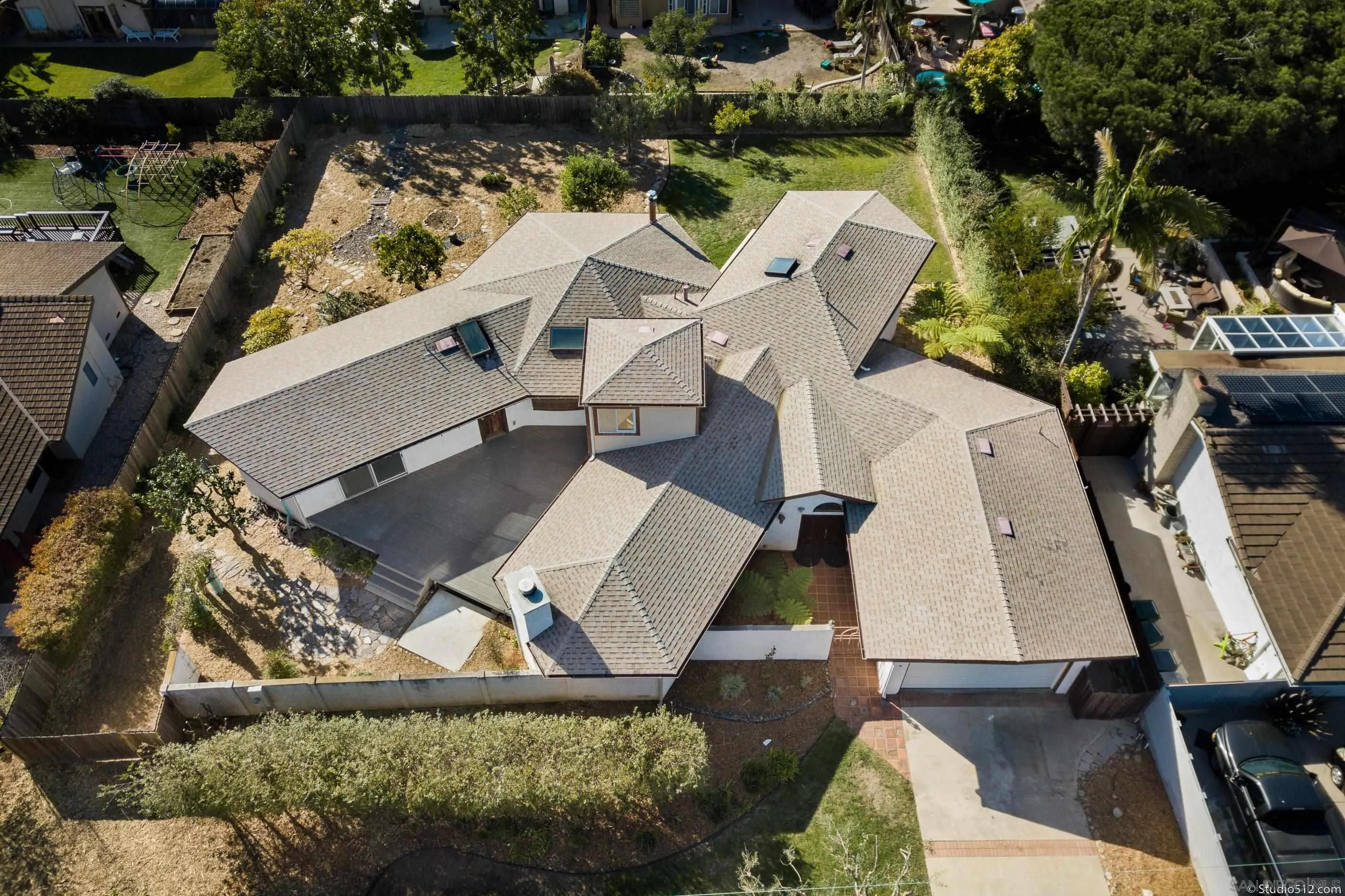 1112 Oceanic Drive Encinitas, CA 92024 - Photo 31 of 32 an aerial view of a house with garden space and street view