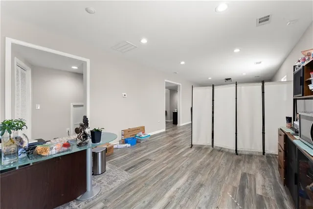 a house view with a outdoor space