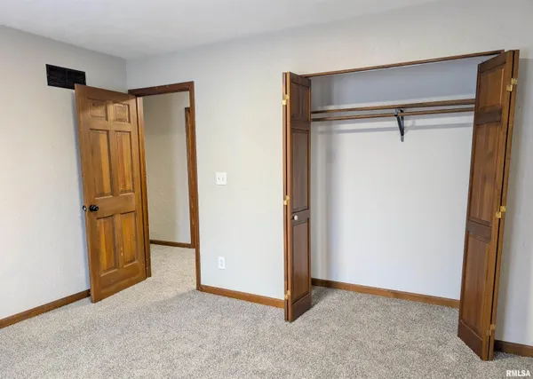 $239,900 | 1919 Sierra Court, Pekin, IL 61554