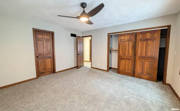 $239,900 | 1919 Sierra Court, Pekin, IL 61554