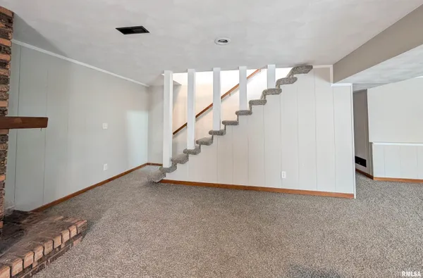 $239,900 | 1919 Sierra Court, Pekin, IL 61554