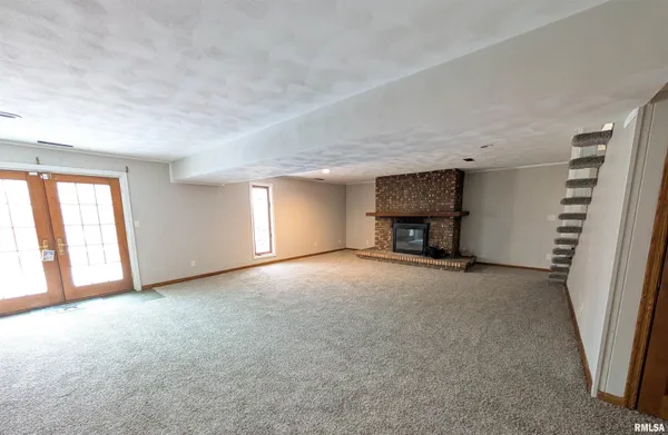 $239,900 | 1919 Sierra Court, Pekin, IL 61554