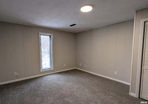 $239,900 | 1919 Sierra Court, Pekin, IL 61554