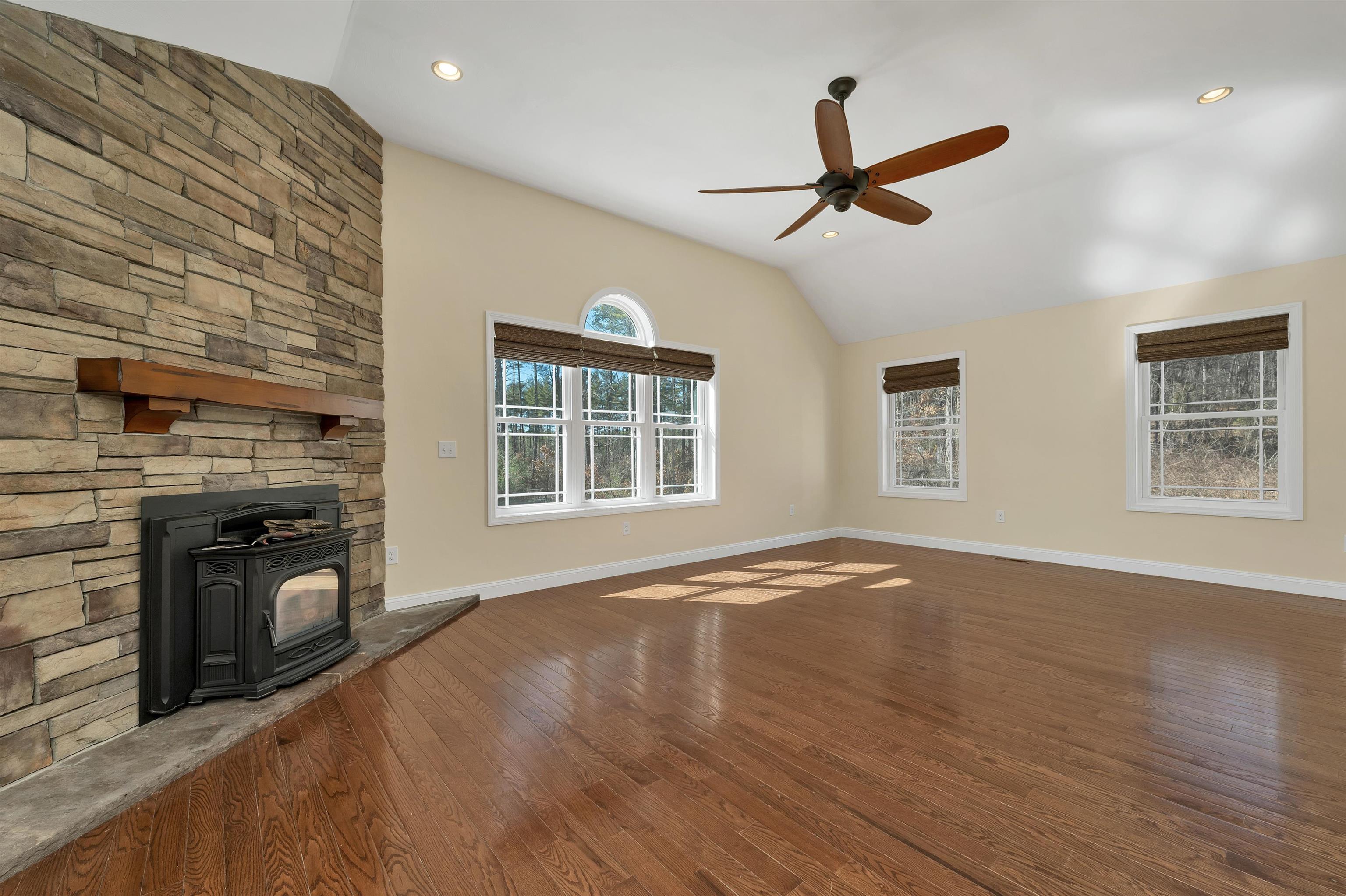142 Worcester Road Hollis, NH 03049 - Photo 5 of 52