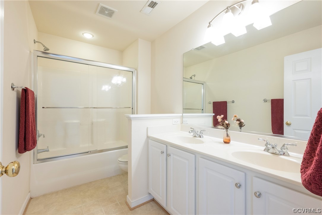 4917 Chappell Ridge Terrace Glen Allen, VA 23059 - Photo 29 of 50 a bathroom with a sink and a mirror