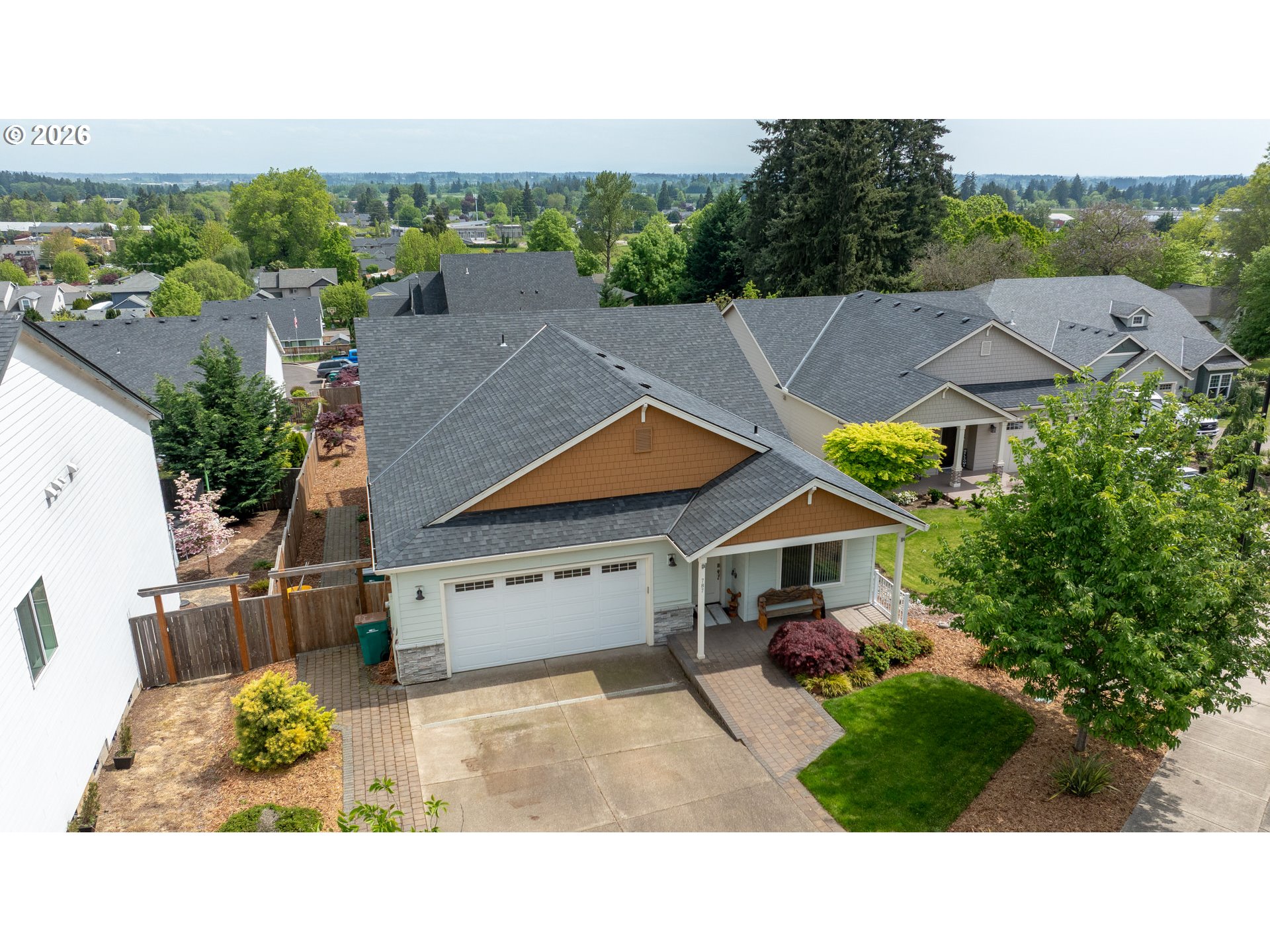 787 Southwest Alder Street Dundee, OR 97115 - Photo 5 of 33