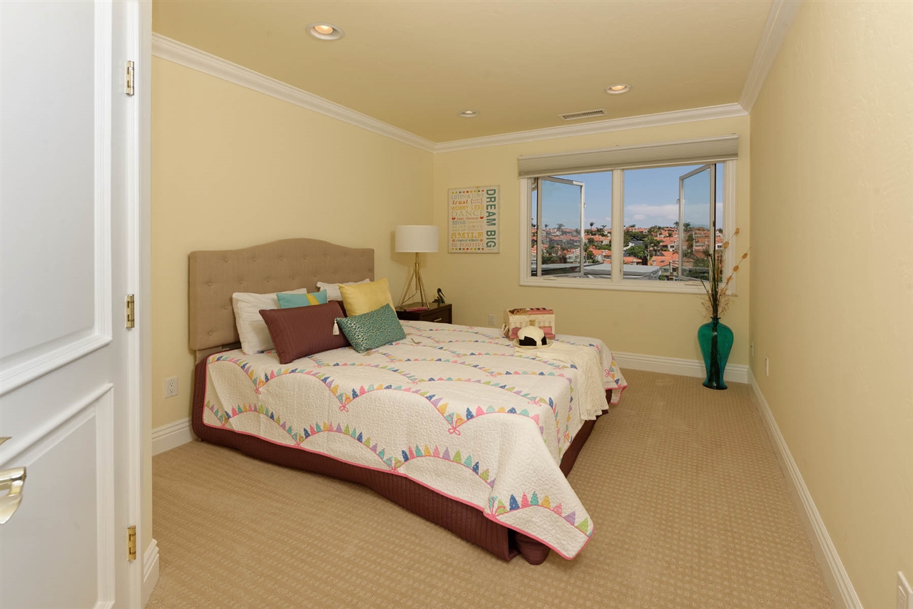 5695 Rutgers Road La Jolla, CA 92037 - Photo 14 of 25