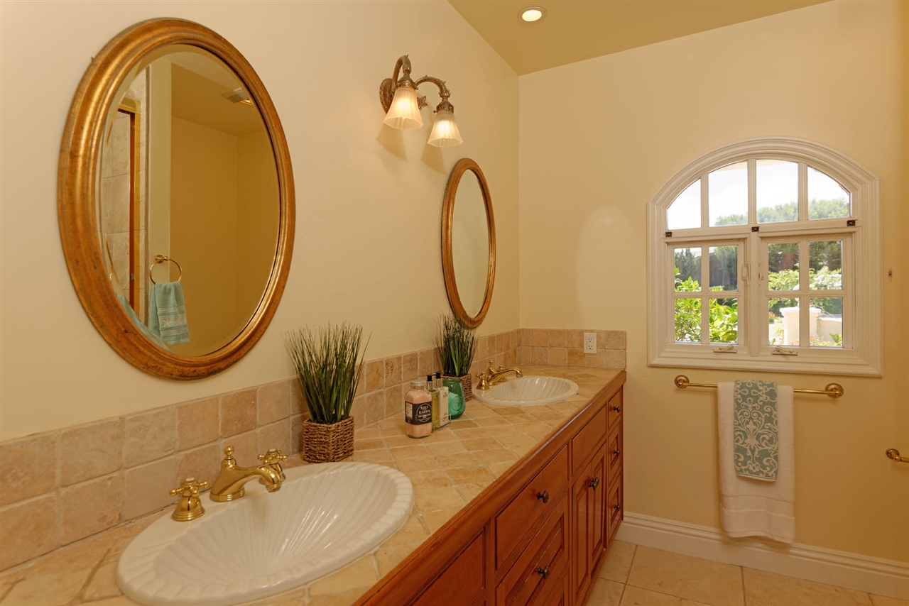 5695 Rutgers Road La Jolla, CA 92037 - Photo 15 of 25