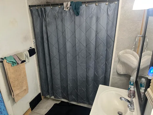 $74,999 | 44 Lake Street, Pontiac, MI 48341