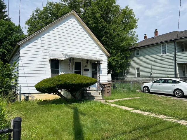 $74,999 | 44 Lake Street, Pontiac, MI 48341