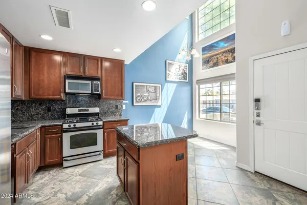 $2,800 | 3435 East Lance Lane, Phoenix, AZ 85018