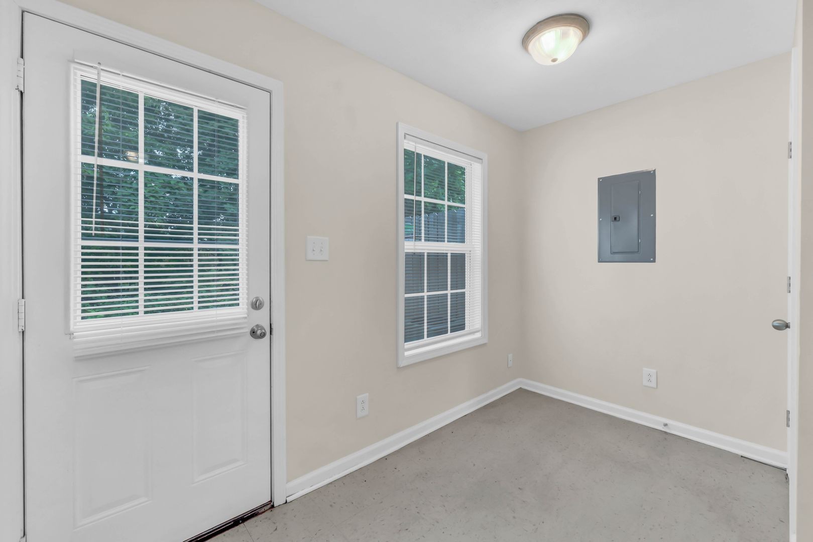 784 Cherrybark Lane, Unit 2 Clarksville, TN 37040 - Photo 9 of 17