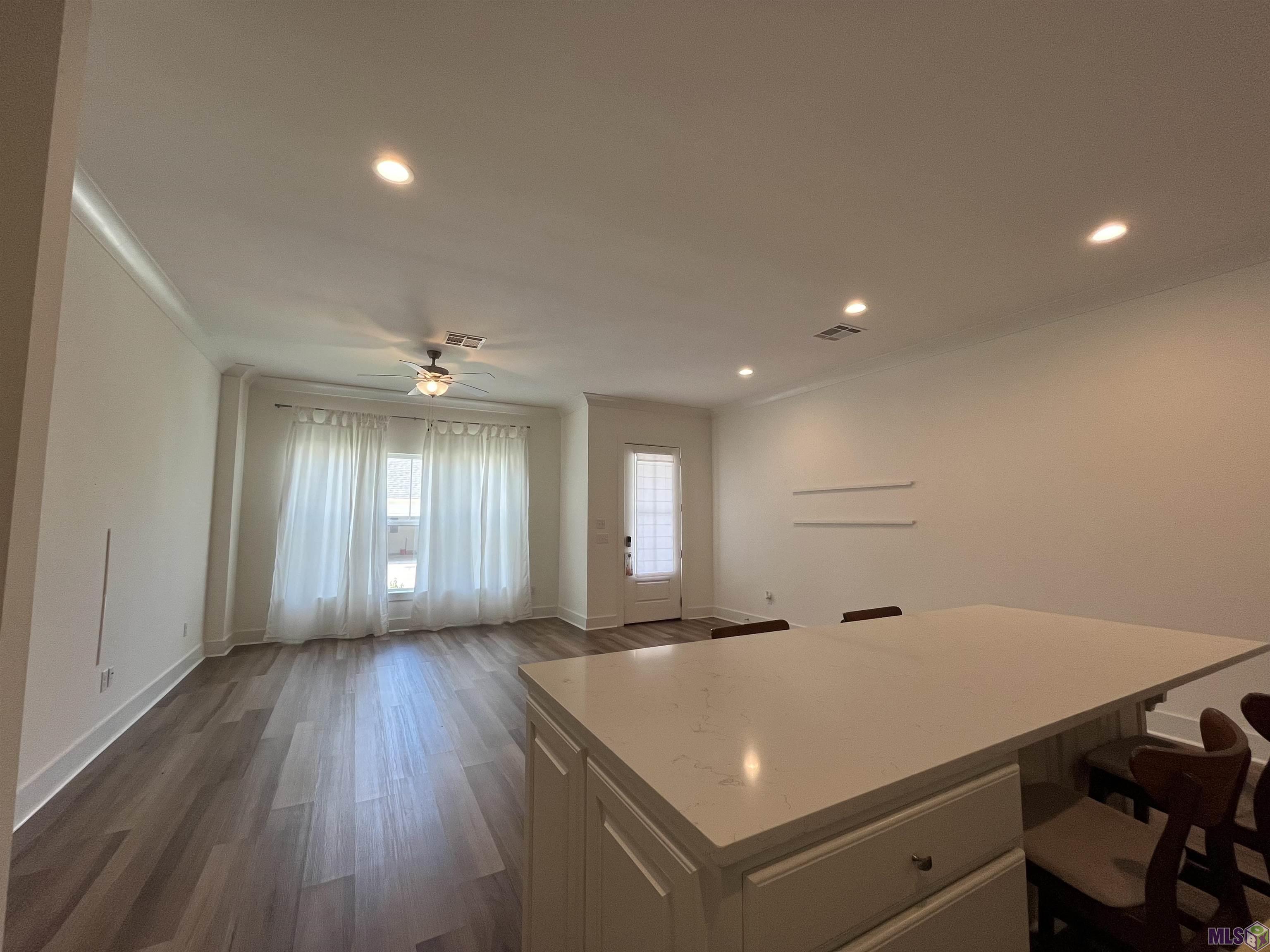 9007 Stonecroft Avenue Baton Rouge, LA 70810 - Photo 3 of 13