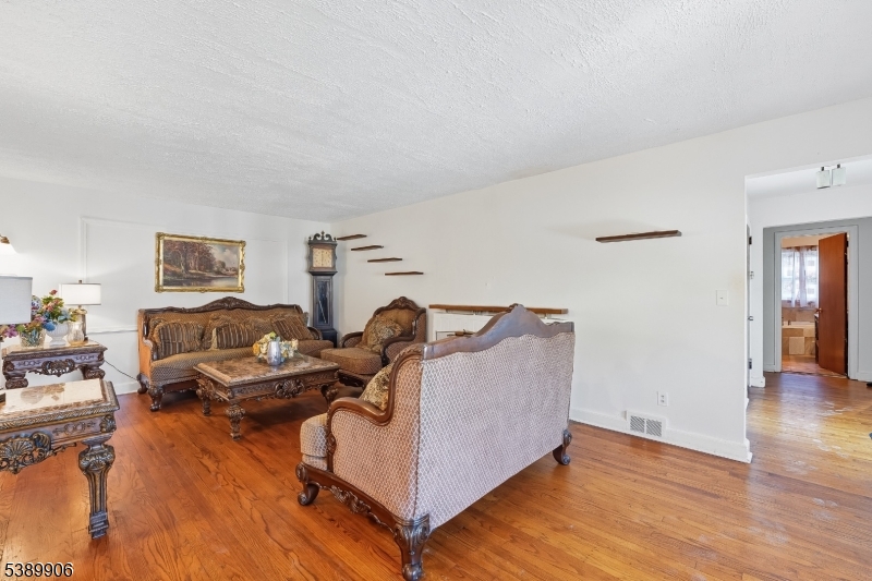 34 Fitzrandolph Road West Orange, NJ 07052 - Photo 5 of 17