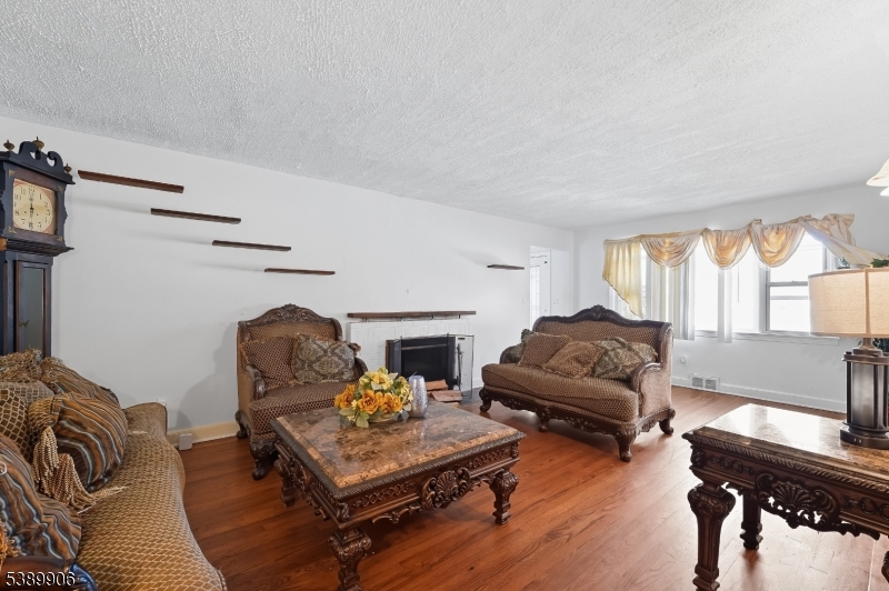 34 Fitzrandolph Road West Orange, NJ 07052 - Photo 6 of 17