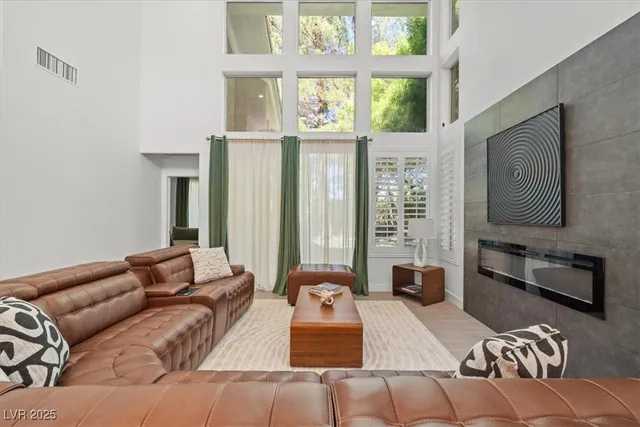 $3,395 | 8581 Heather Downs Drive, Las Vegas, NV 89113