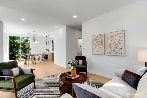 $1,098,000 | 627 West Emerson Street, Seattle, WA 98119