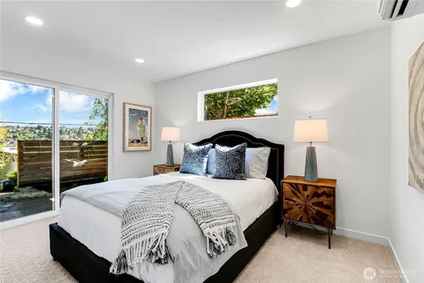 $1,098,000 | 627 West Emerson Street, Seattle, WA 98119