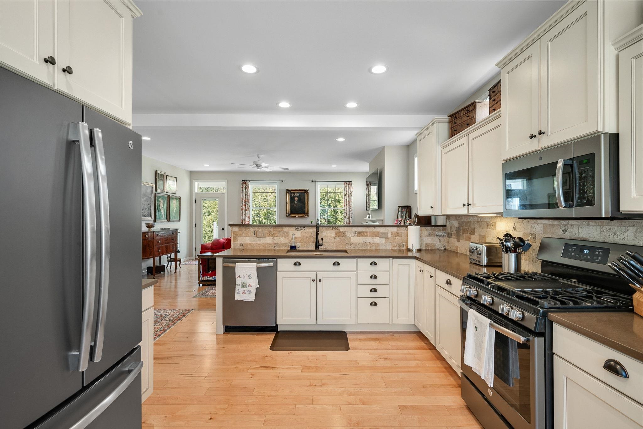 49 Waterlefe Way, Unit 10 Colchester, VT 05446 - Photo 14 of 56