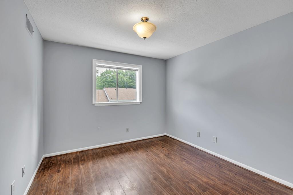 7307 Cardigan Circle Sandy Springs, GA 30328 - Photo 13 of 31