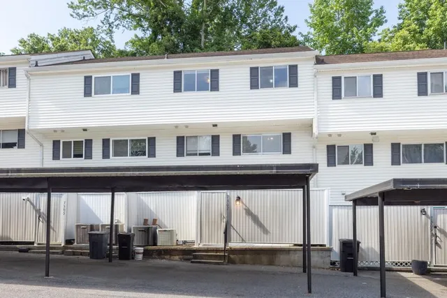 $355,000 | 7307 Cardigan Circle, Sandy Springs, GA 30328