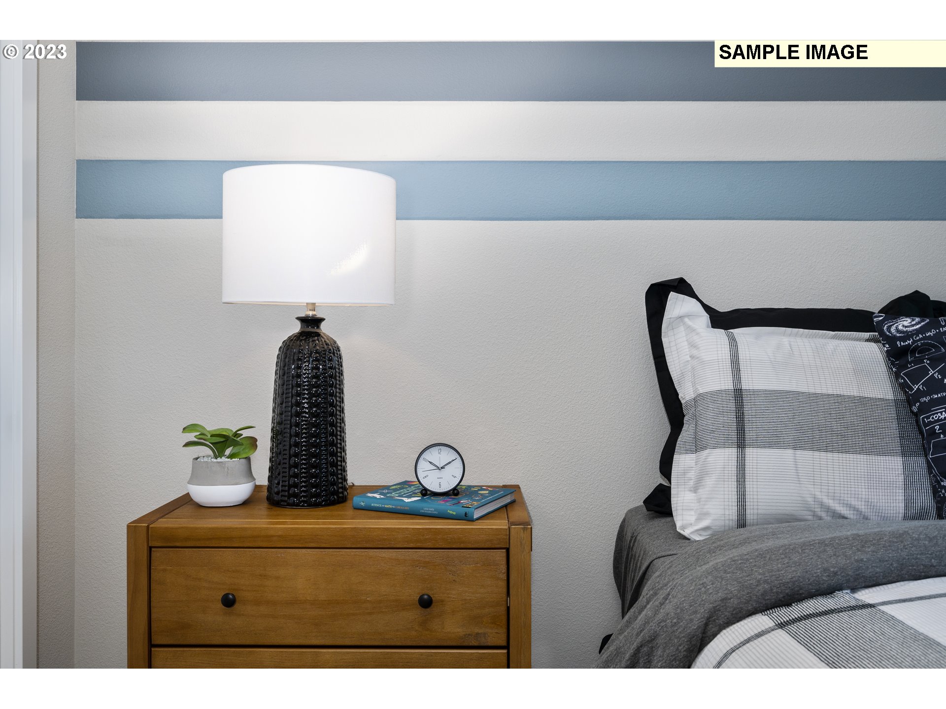41510 Metolius Avenue, Unit 16 Sandy, OR 97055 - Photo 36 of 40 a bathroom with a sink and mirror