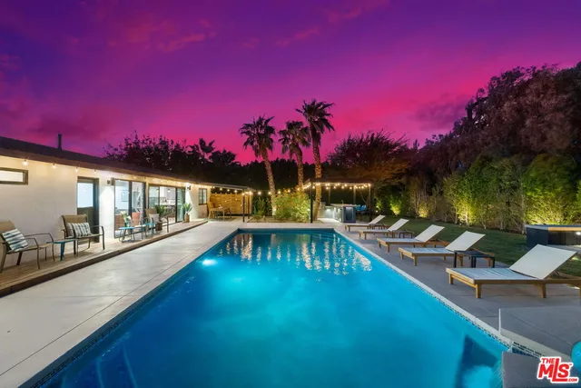 $4,900 | 2660 North Farrell Drive, Palm Springs, CA 92262