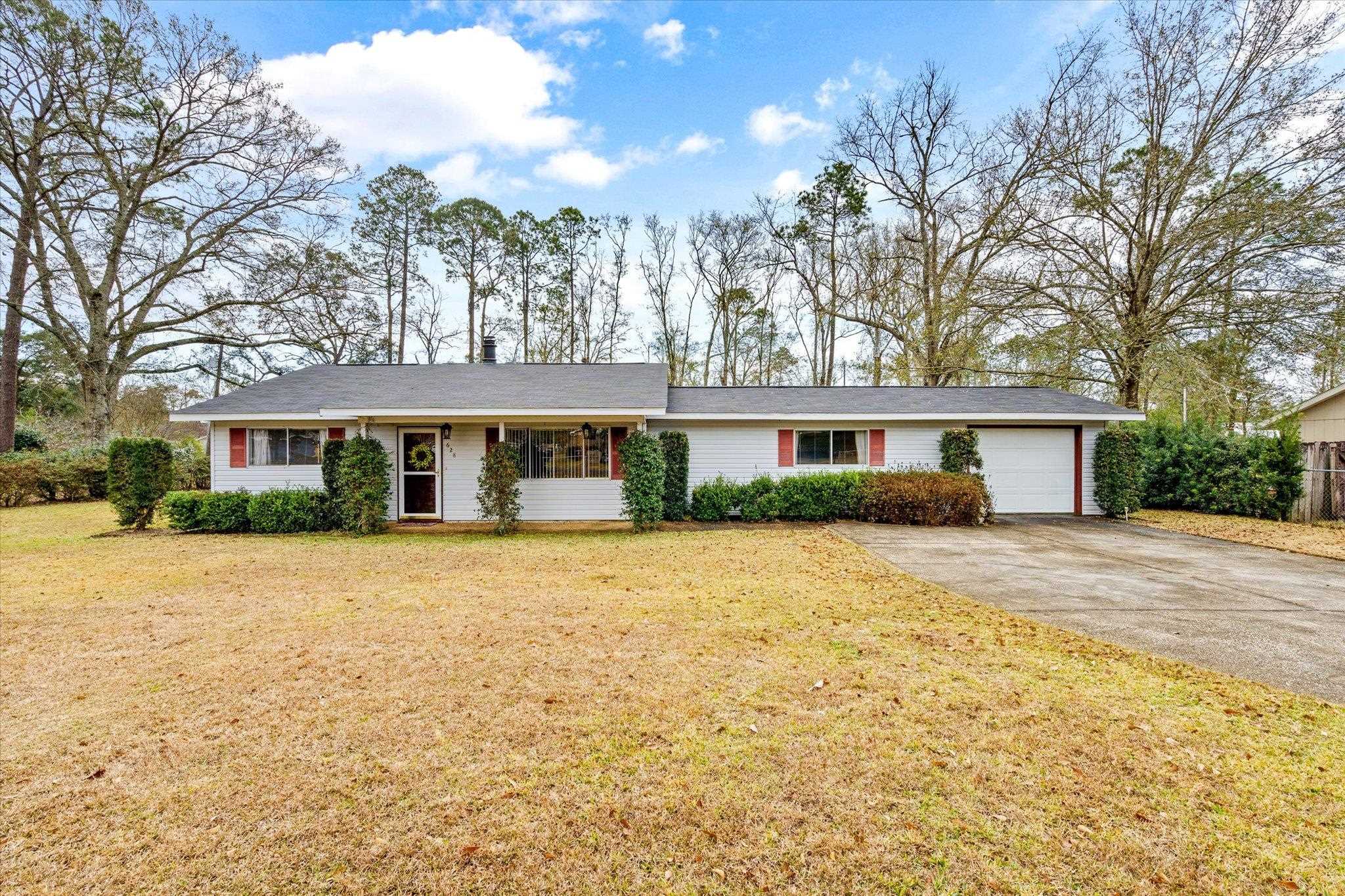 628 East Pedigo Avenue Foley, AL 36535 - Photo 1 of 46