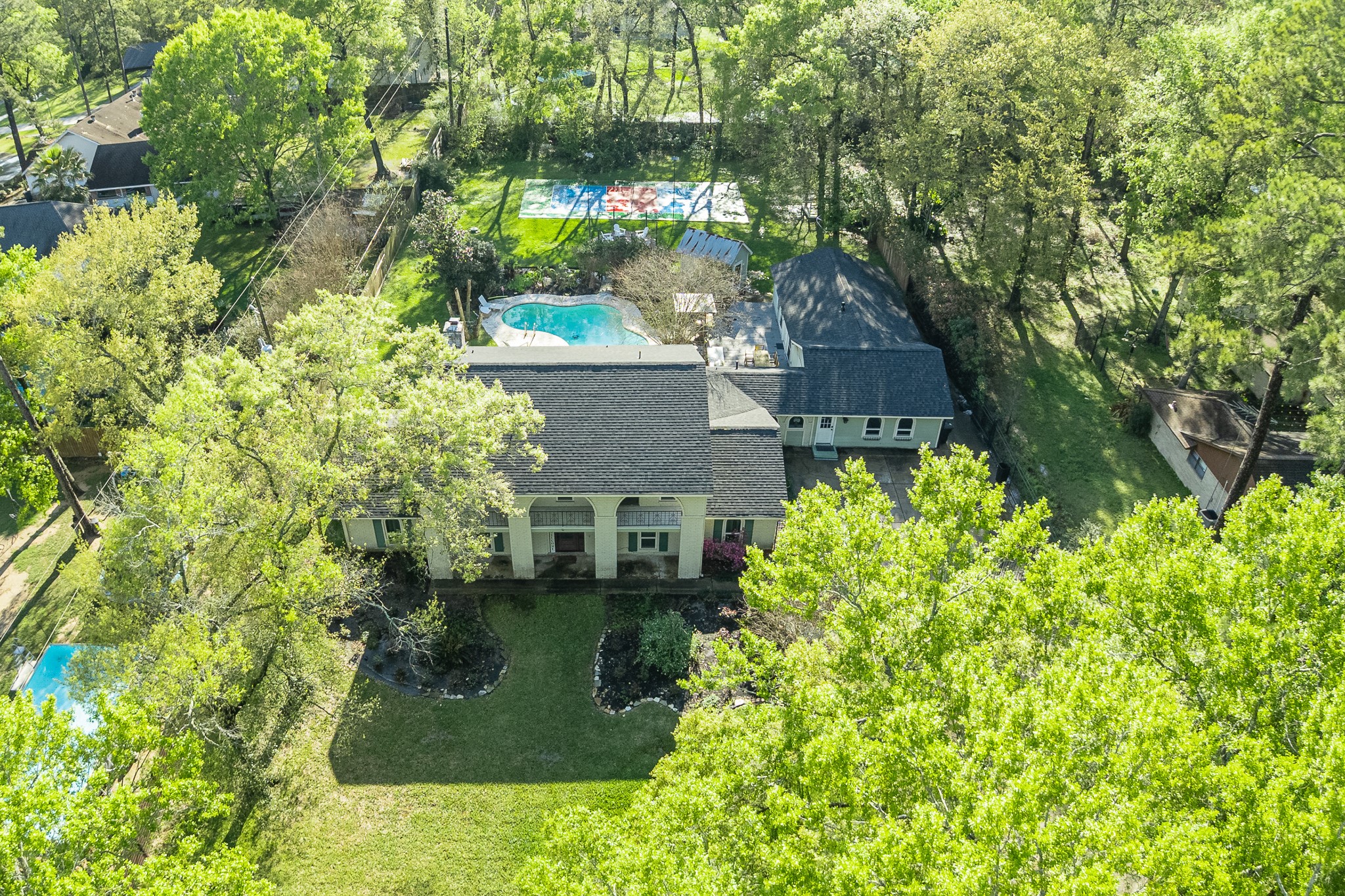 16811 Waycreek Road Houston, TX 77068 - Photo 4 of 50 front view of a house with a yard