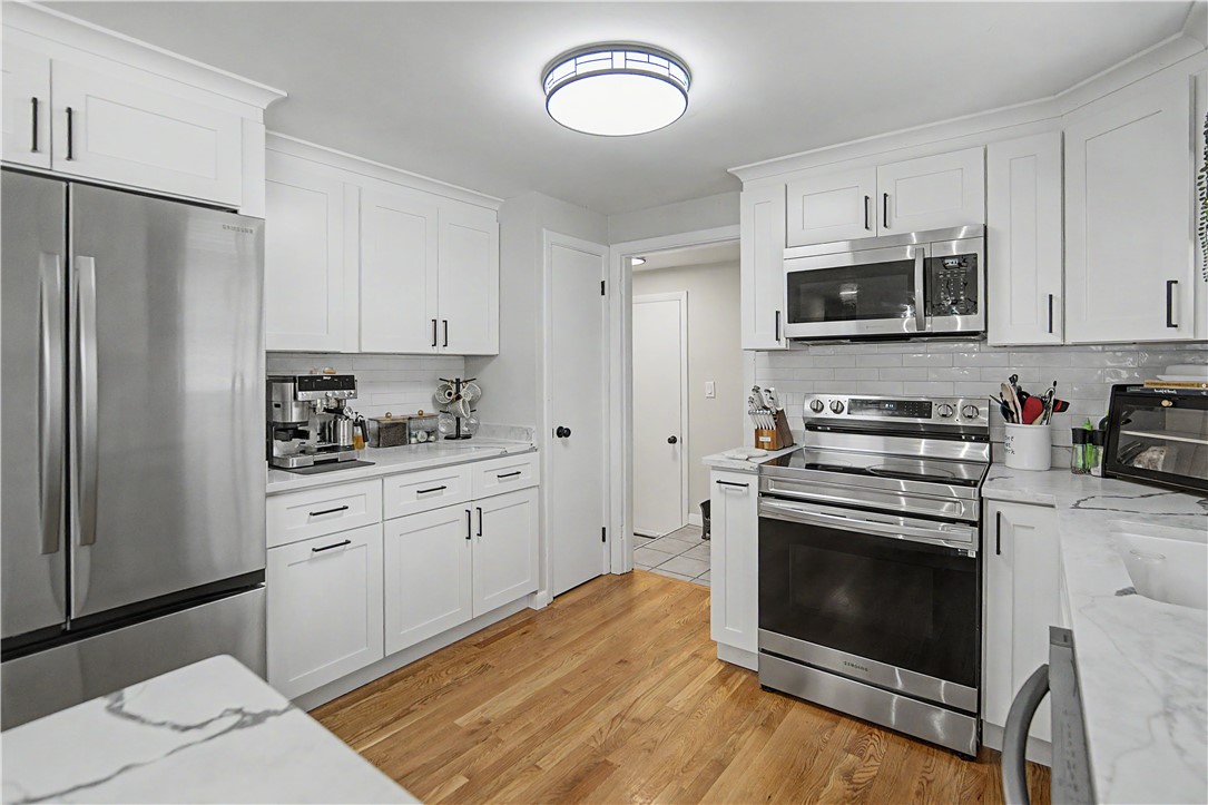 162 Larchmont Road Warwick, RI 02886 - Photo 11 of 36