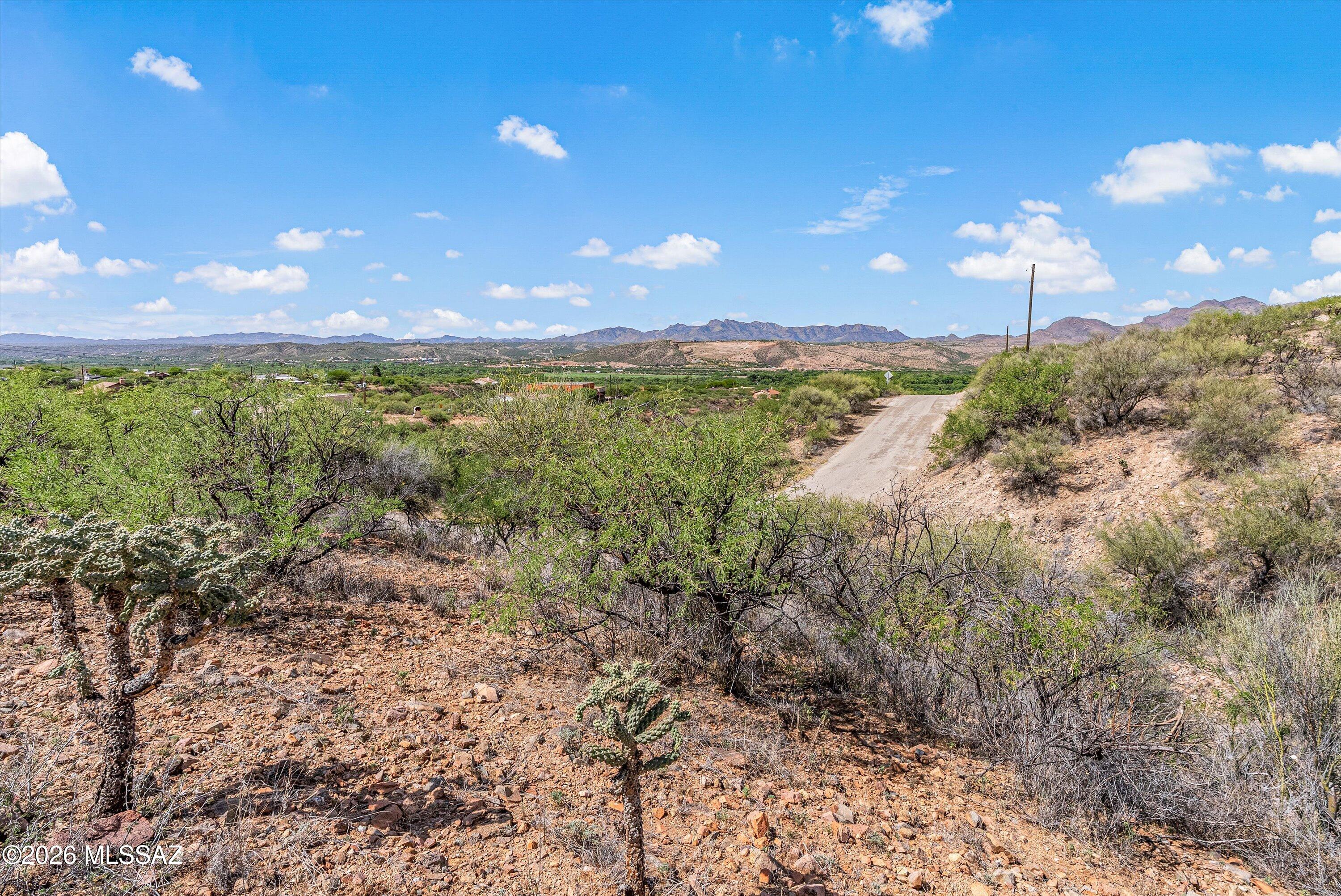 1573 Furel Court, Unit 17 Rio Rico, AZ 85648 - Photo 3 of 32 29-121177298