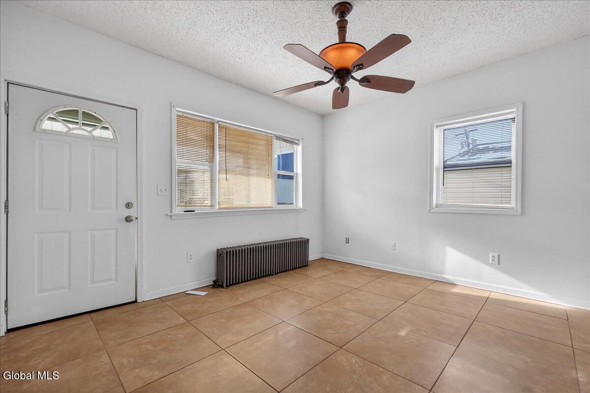 25 Corning Street Colonie, NY 12205 - Photo 11 of 39 05-25 Corning St-5