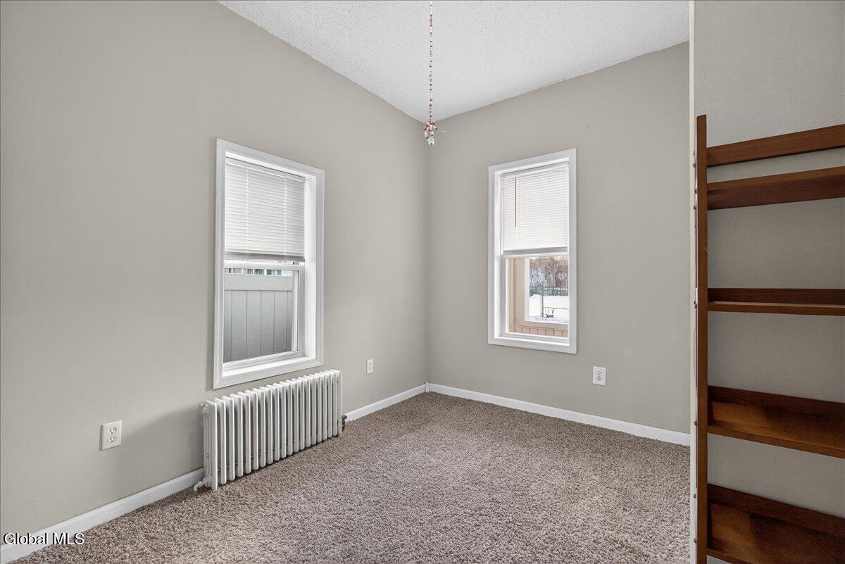 25 Corning Street Colonie, NY 12205 - Photo 12 of 39 06-25 Corning St-6