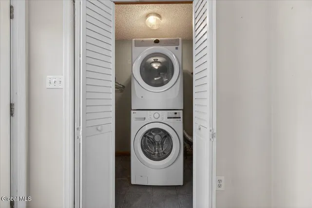 $199,500 | 25 Corning Street, Colonie, NY 12205