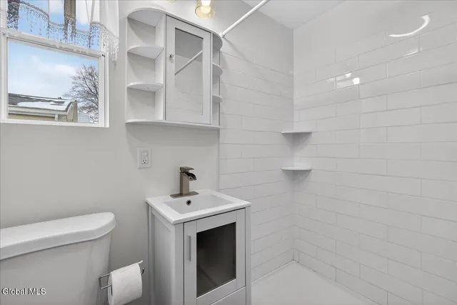 $199,500 | 25 Corning Street, Colonie, NY 12205