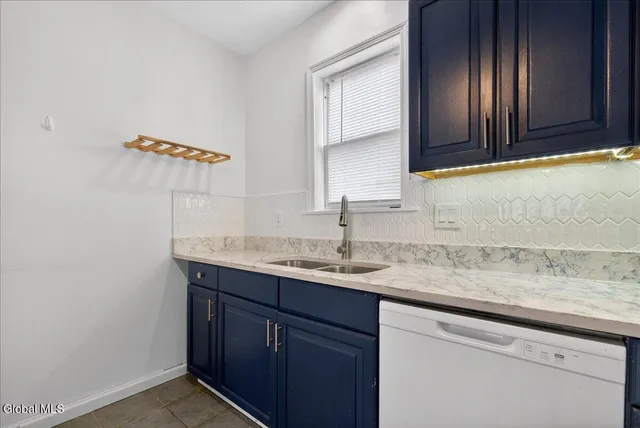 $199,500 | 25 Corning Street, Colonie, NY 12205