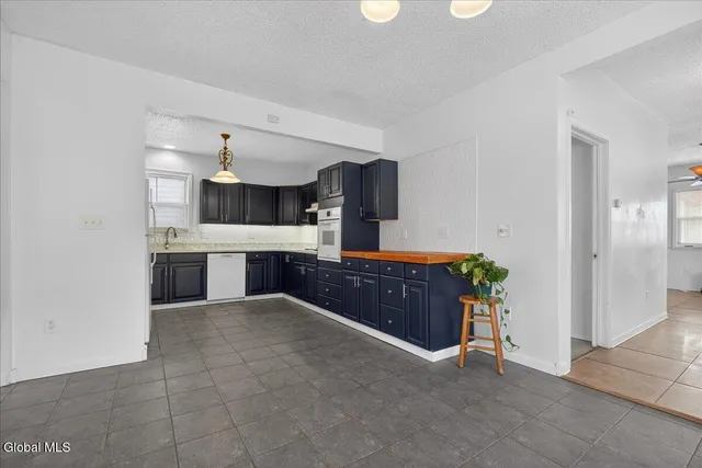 $199,500 | 25 Corning Street, Colonie, NY 12205