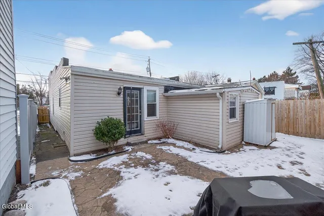 $199,500 | 25 Corning Street, Colonie, NY 12205