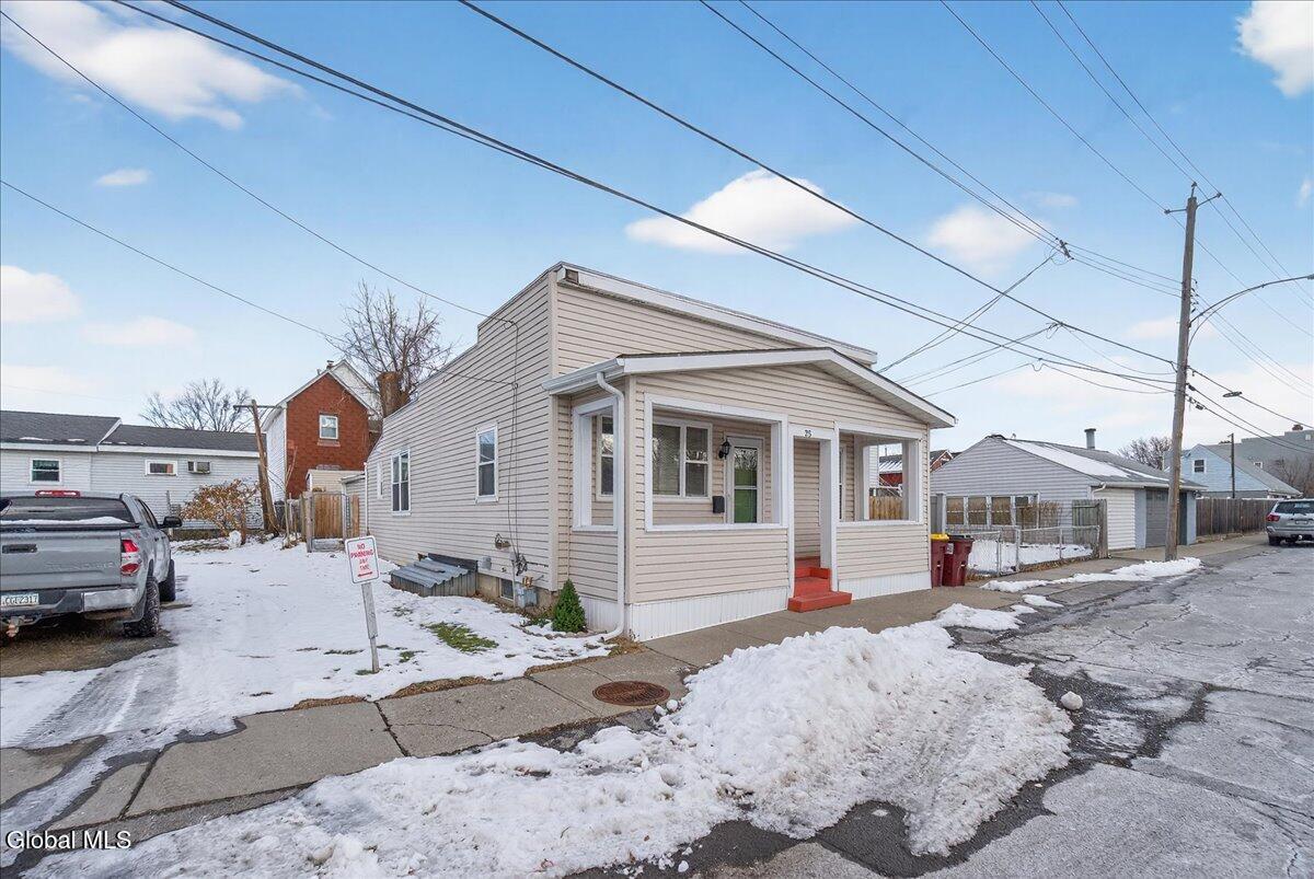 25 Corning Street Colonie, NY 12205 - Photo 4 of 39 36-25 Corning St-36