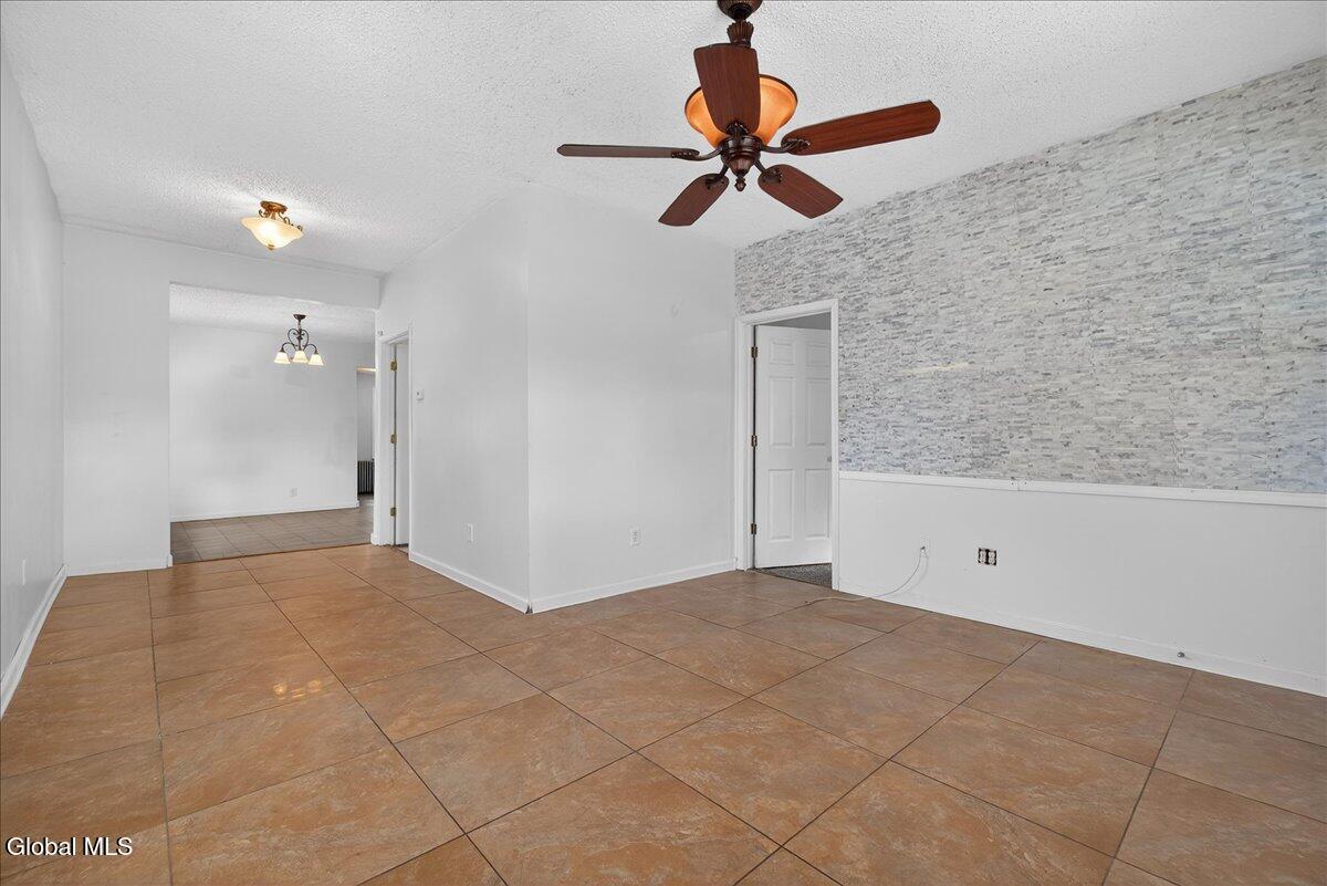 25 Corning Street Colonie, NY 12205 - Photo 8 of 39 01-25 Corning St-1