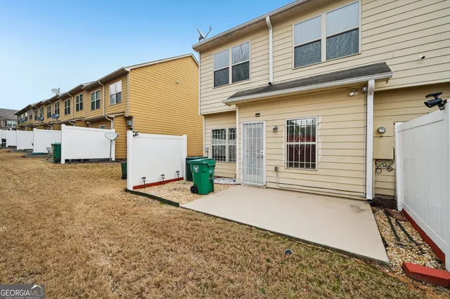 $229,990 | 3199 Garden Glade Lane, Lithonia, GA 30038