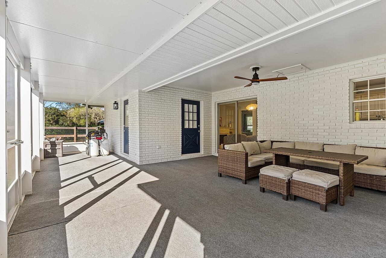 2801 Grove Drive Fort Pierce, FL 34981 - Photo 14 of 49 2801-Grove-Dr-HigMedia-047-1280