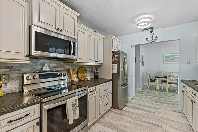 $475,000 | 2801 Grove Drive, Fort Pierce, FL 34981