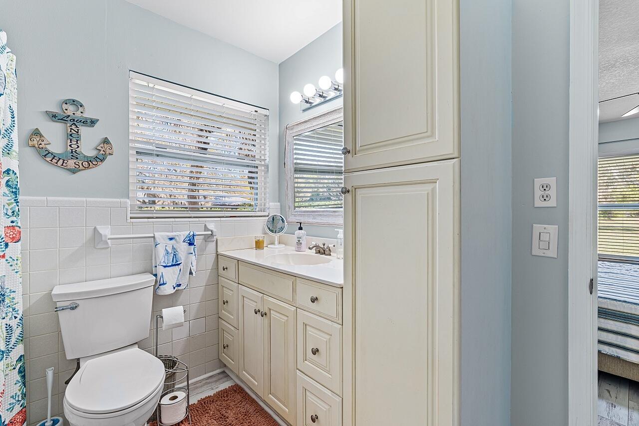 2801 Grove Drive Fort Pierce, FL 34981 - Photo 10 of 49 2801-Grove-Dr-HigMedia-040-1280