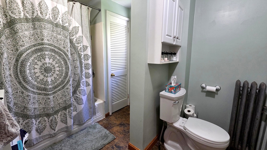 28 Cross Road Uxbridge, MA 01569 - Photo 16 of 40 Gallery Image 16