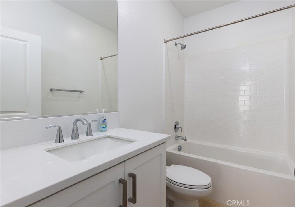 128 Sentosa Irvine, CA 92618 - Photo 27 of 47