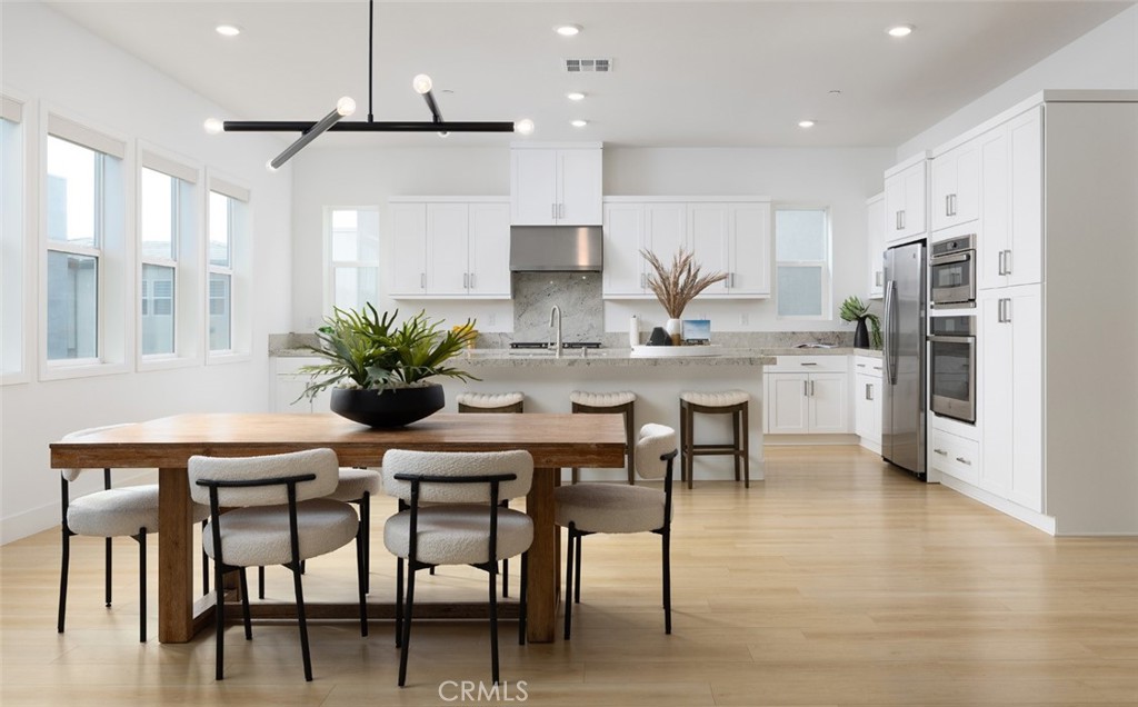 128 Sentosa Irvine, CA 92618 - Photo 5 of 47