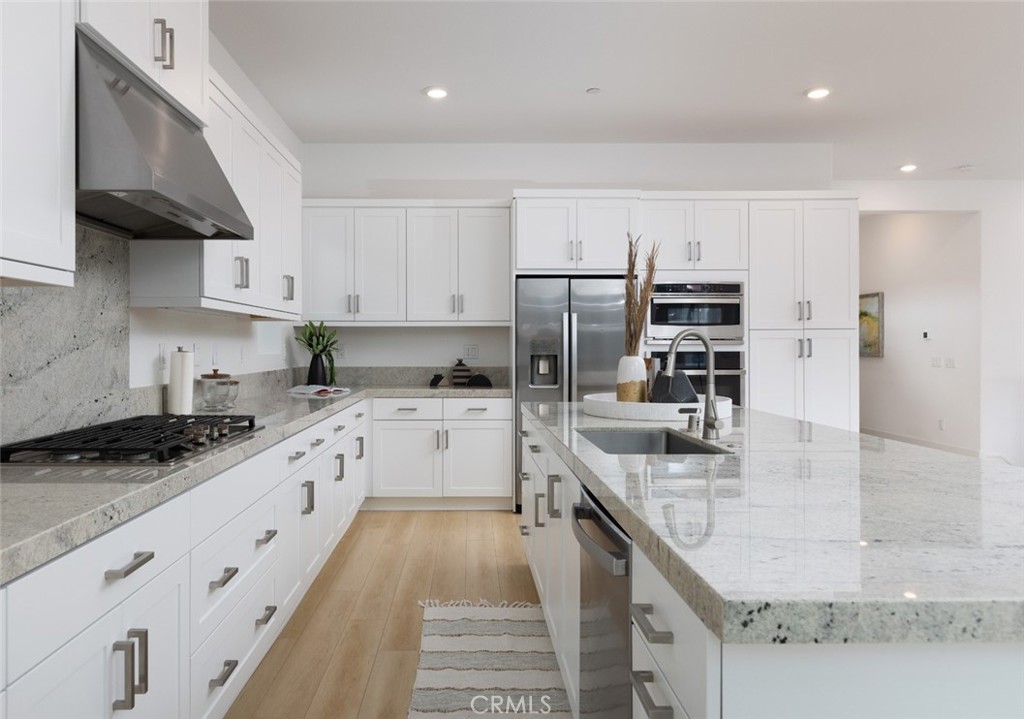 128 Sentosa Irvine, CA 92618 - Photo 7 of 47