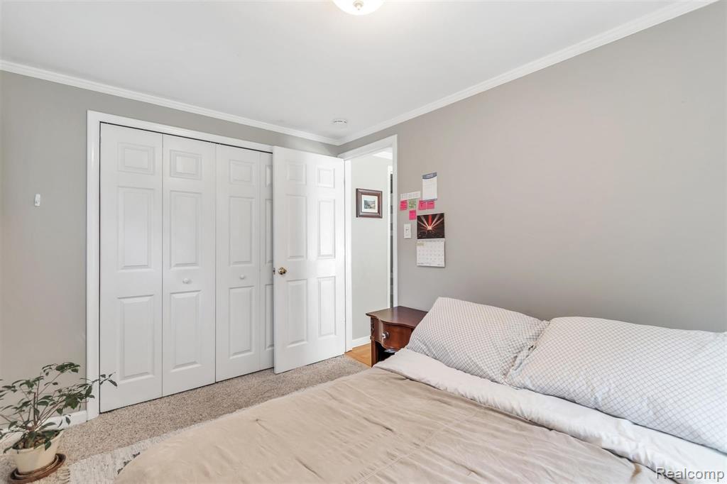 21484 Power Road Farmington Hills, MI 48336 - Photo 27 of 46