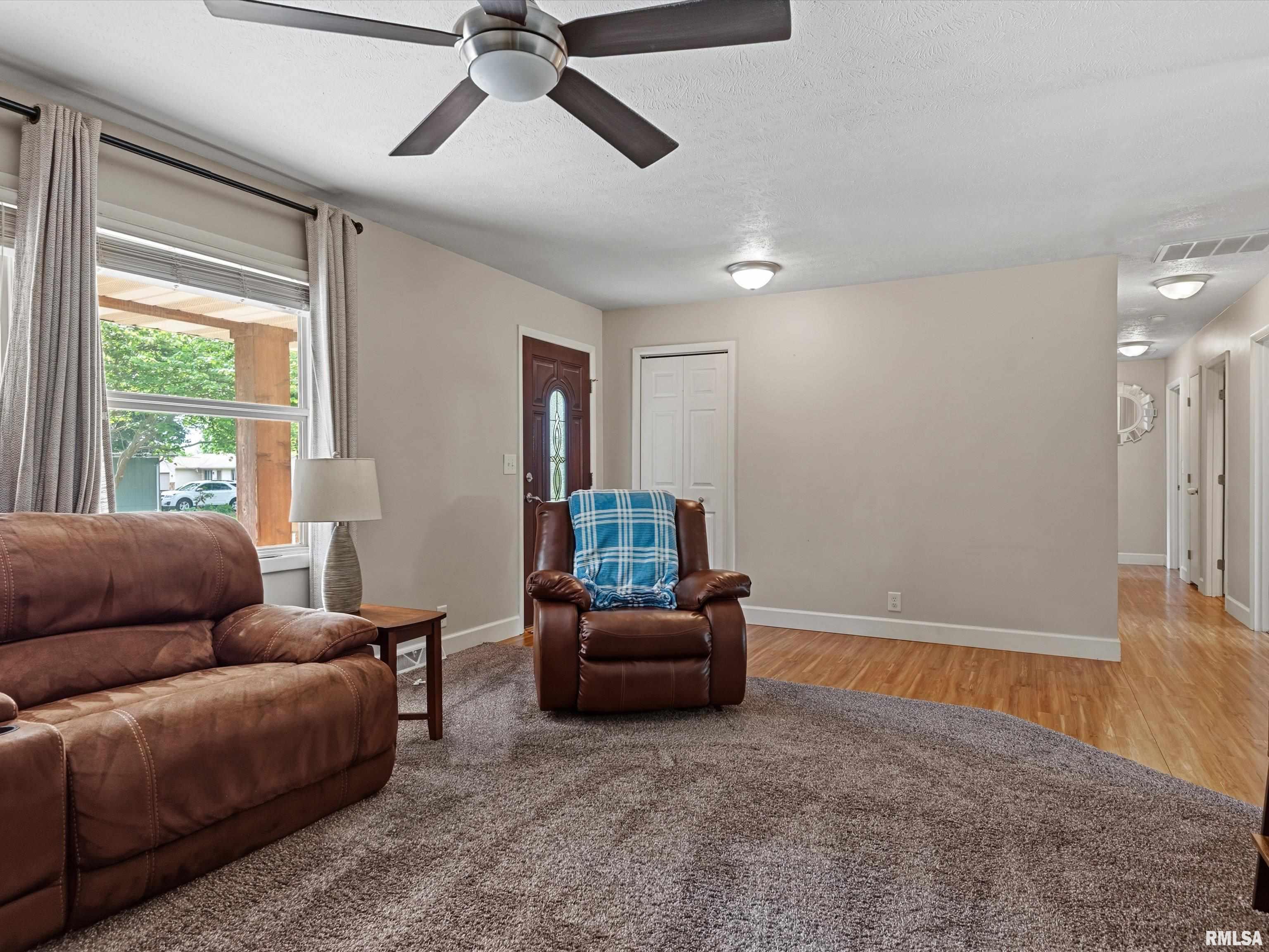 41 Guinevere Drive Rochester, IL 62563 - Photo 6 of 37